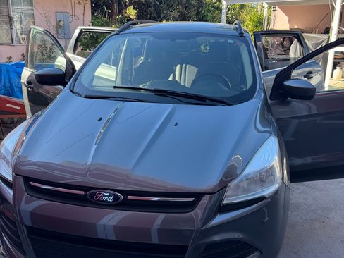 Used 2014 Ford Escape SE w/ Equipment Group 201A image 1