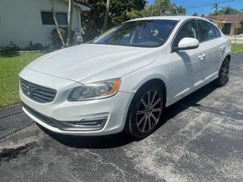 Used 2017 Volvo S60 T5 Inscription FWD image 6