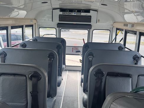 Used 2007 Chevrolet Express 3500 w/ School Bus Package RWD image 5