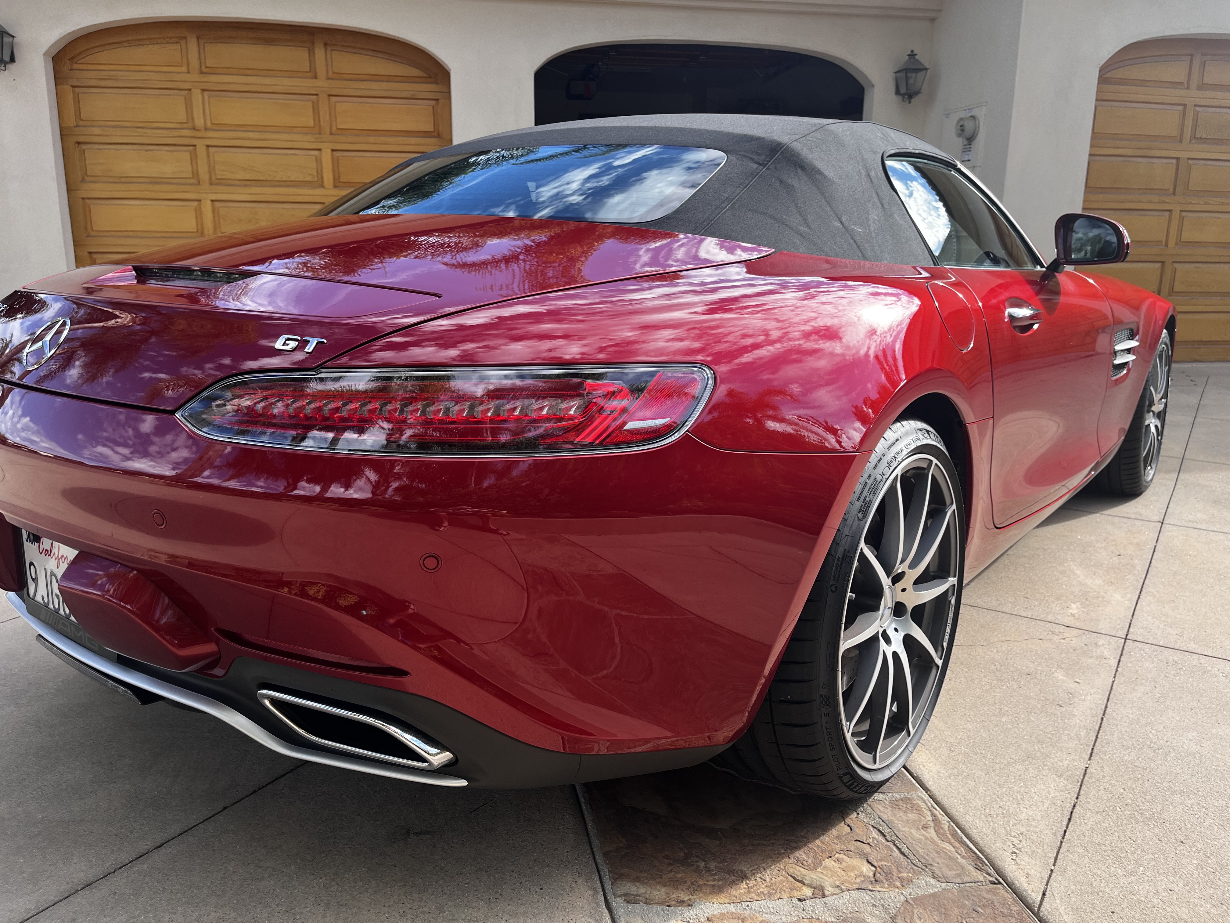 Used 2018 Mercedes-Benz AMG GT Roadster image 6