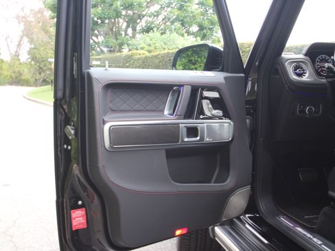 Used 2025 Mercedes-Benz G 63 AMG 4MATIC image 6