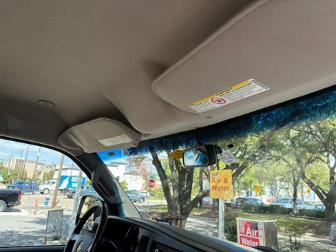 Used 2016 Chevrolet Express 2500 Extended image 14