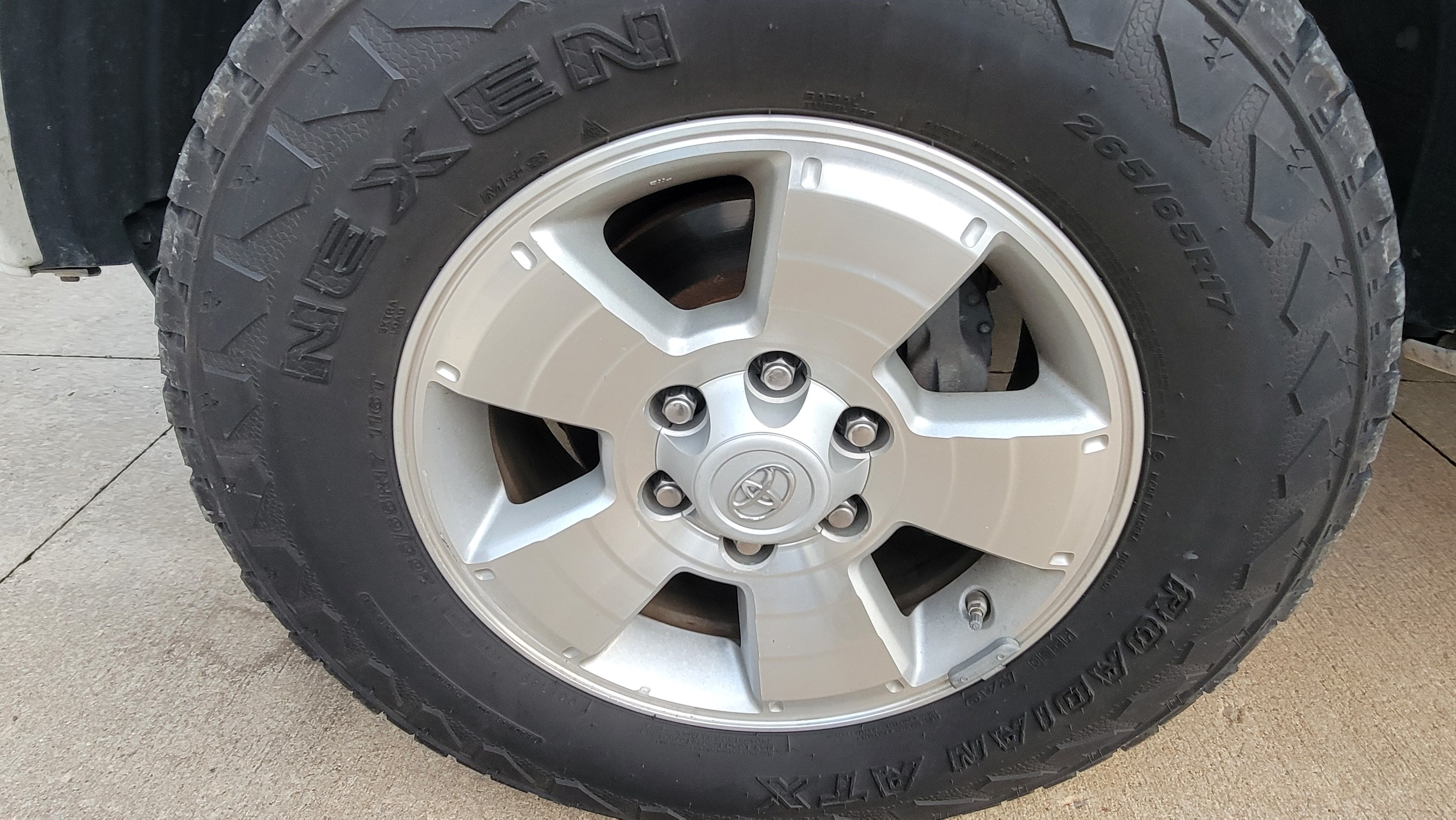 Used 2014 Toyota Tacoma 4x4 Double Cab w/ TRD Sport Package image 23