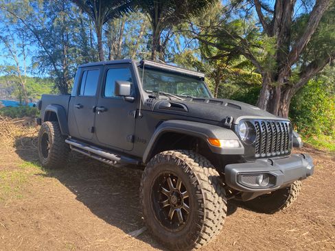 Used 2021 Jeep Gladiator Sport image 13