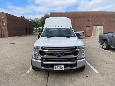 Used 2022 Ford F350 XL w/ Power Equipment Group image 4