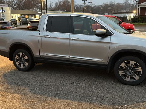 Used 2017 Honda Ridgeline RTL-E image 6