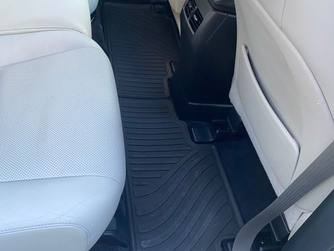 Used 2011 Lexus RX 450h AWD w/ Premium Pkg image 14