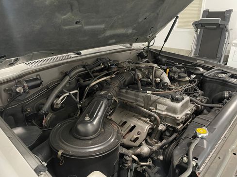 Used 1997 Toyota Land Cruiser image 19