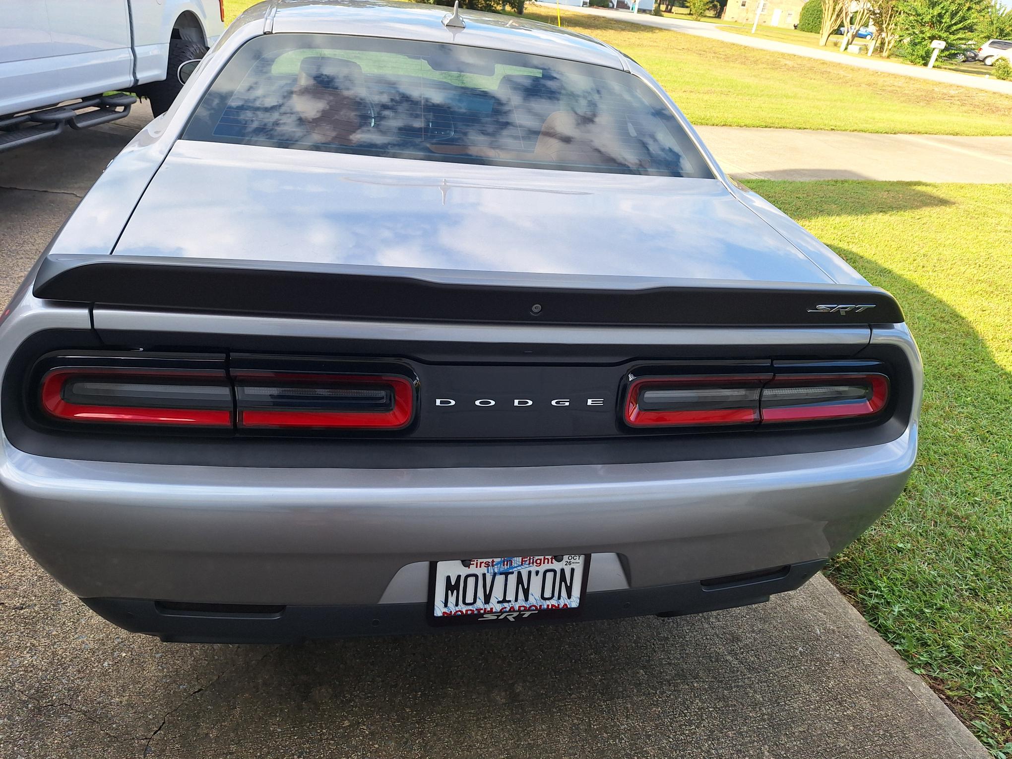 Used 2015 Dodge Challenger SRT w/ Technology Group RWD image 8