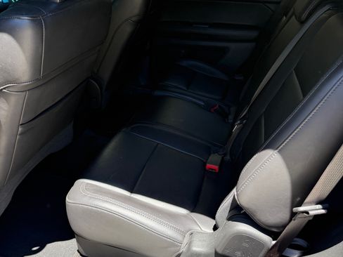 Used 2013 Ford Explorer XLT FWD image 6