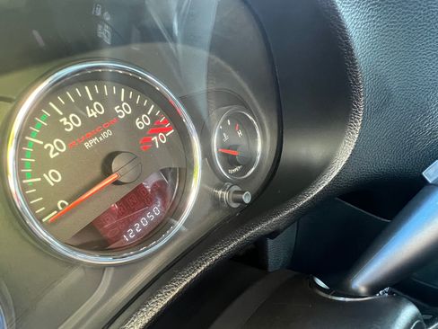 Used 2013 Jeep Wrangler Unlimited Rubicon image 6