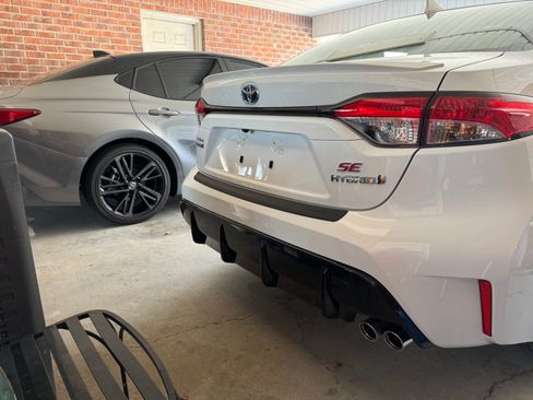 Used 2024 Toyota Corolla SE FWD image 4
