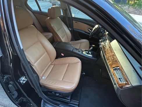 Used 2008 BMW 528xi 528xi Sedan 4D image 9