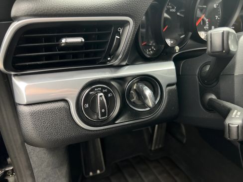 Used 2017 Porsche 911 Carrera image 12