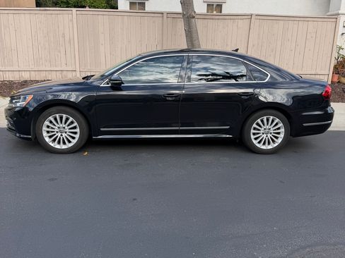 Used 2017 Volkswagen Passat 1.8T SE FWD image 4