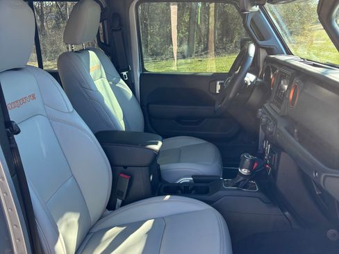 Used 2021 Jeep Gladiator Mojave image 9