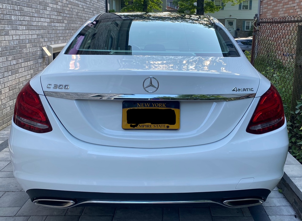 Used 2015 Mercedes-Benz C 300 4MATIC Sedan image 4