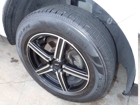 Used 2014 Ford Edge SEL w/ Equipment Group 205A image 16