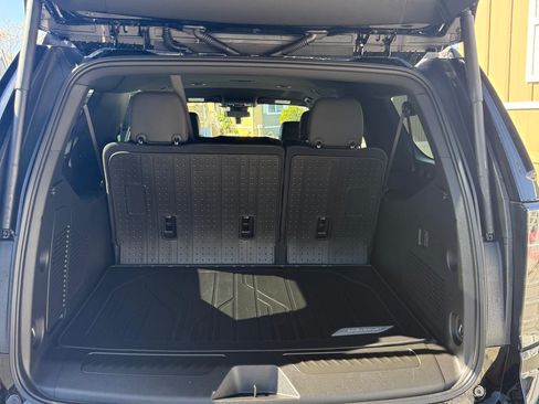 Used 2026 Chevrolet Suburban LT w/ LPO, Dark Essentials Package AWD/4WD image 9