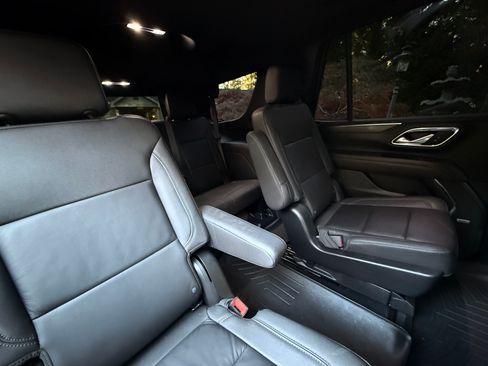 Used 2023 Chevrolet Tahoe LT w/ Luxury Package image 14