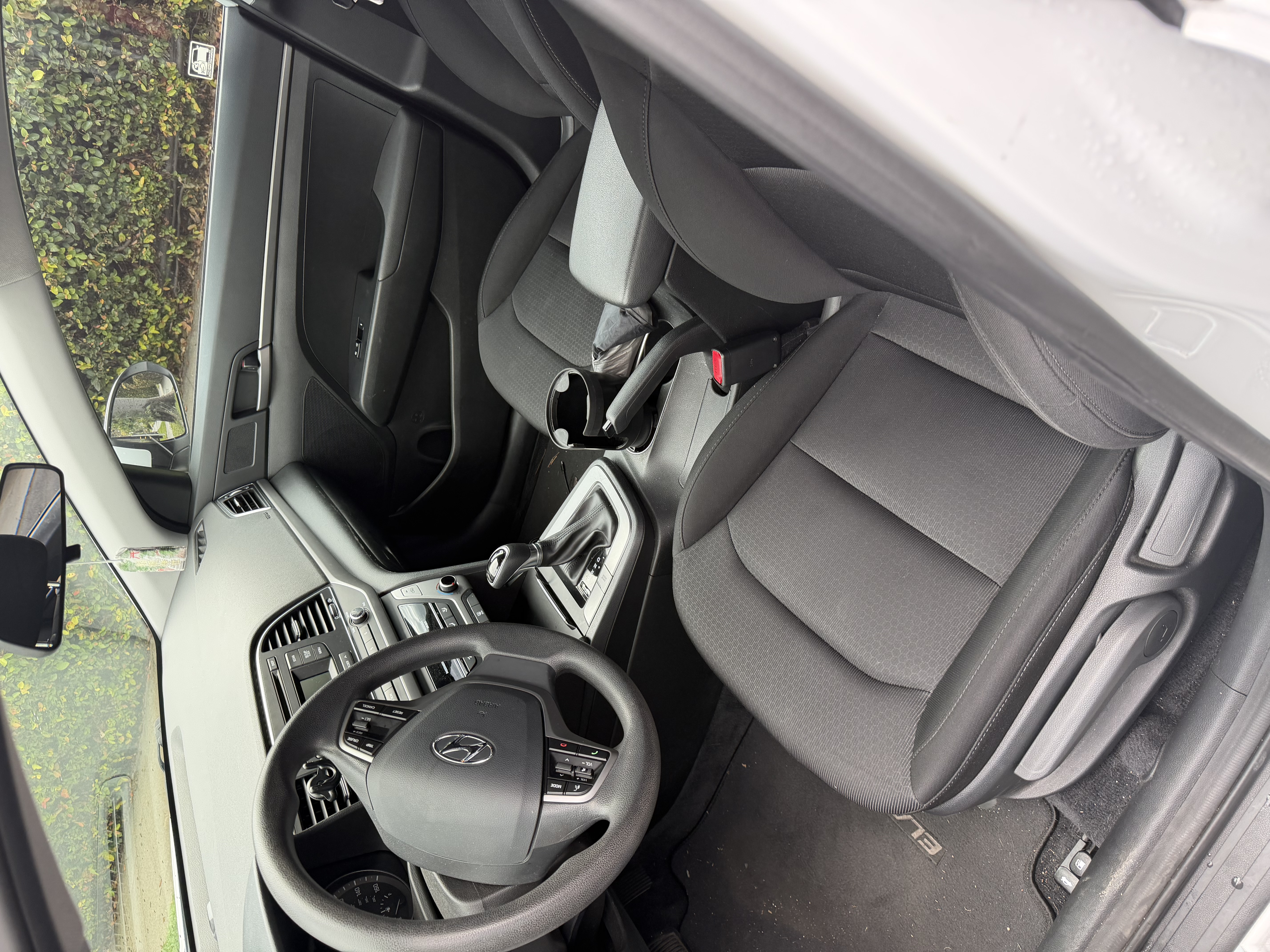 Used 2018 Hyundai Elantra SE FWD image 6