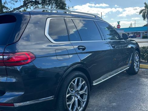 Used 2022 BMW X7 xDrive40i w/ Premium Package image 10