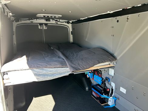 Used 2021 Ford Transit 250 Medium Roof RWD image 4