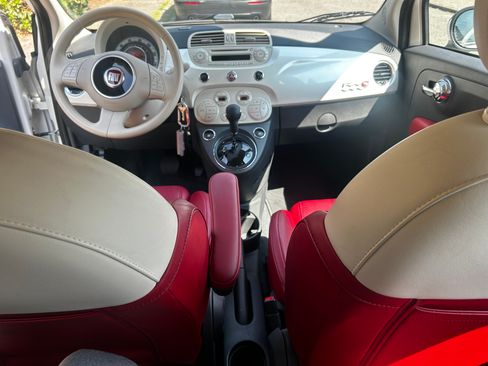 Used 2013 FIAT 500 Lounge w/ Luxury Leather Pkg FWD image 11