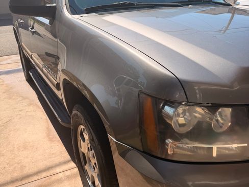 Used 2008 Chevrolet Suburban LT RWD image 4