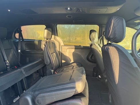 Used 2019 Dodge Grand Caravan GT image 10