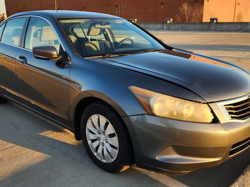 Used 2010 Honda Accord LX image 4
