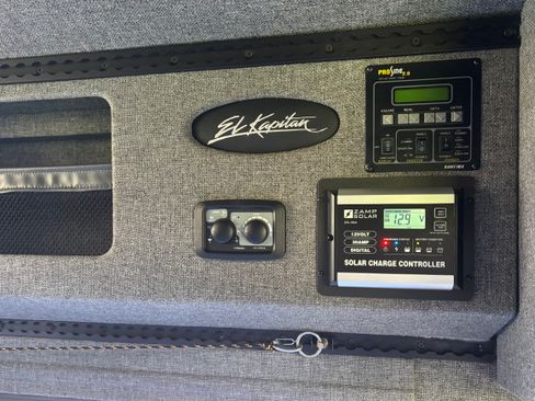 Used 2015 Mercedes-Benz Sprinter 2500 image 8