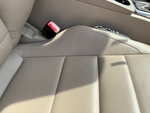 Used 2011 Mercedes-Benz E 350 Cabriolet image 25