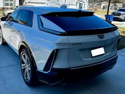 Used 2024 Cadillac Lyriq Tech image 6
