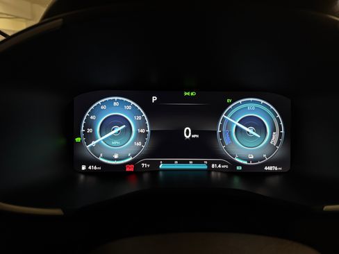 Used 2023 Hyundai Santa Fe Limited image 16