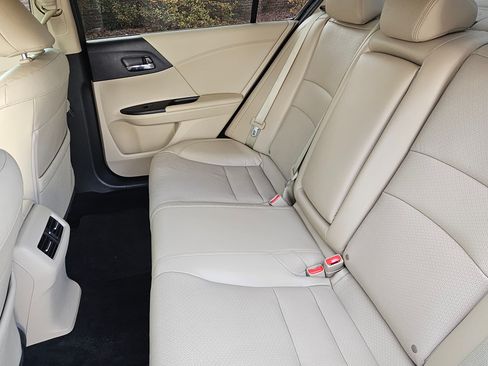 Used 2016 Honda Accord EX-L image 12