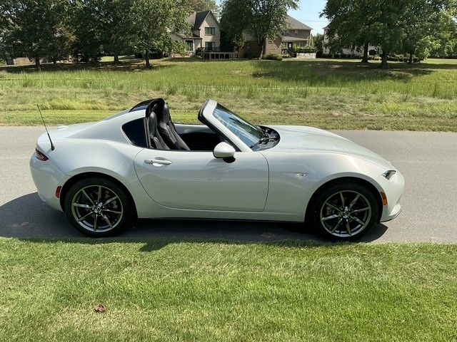 Used 2017 MAZDA MX-5 Miata RF Grand Touring RWD image 11