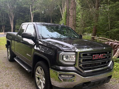 Used 2016 GMC Sierra 1500 SLE w/ SLE Value Package AWD/4WD image 1