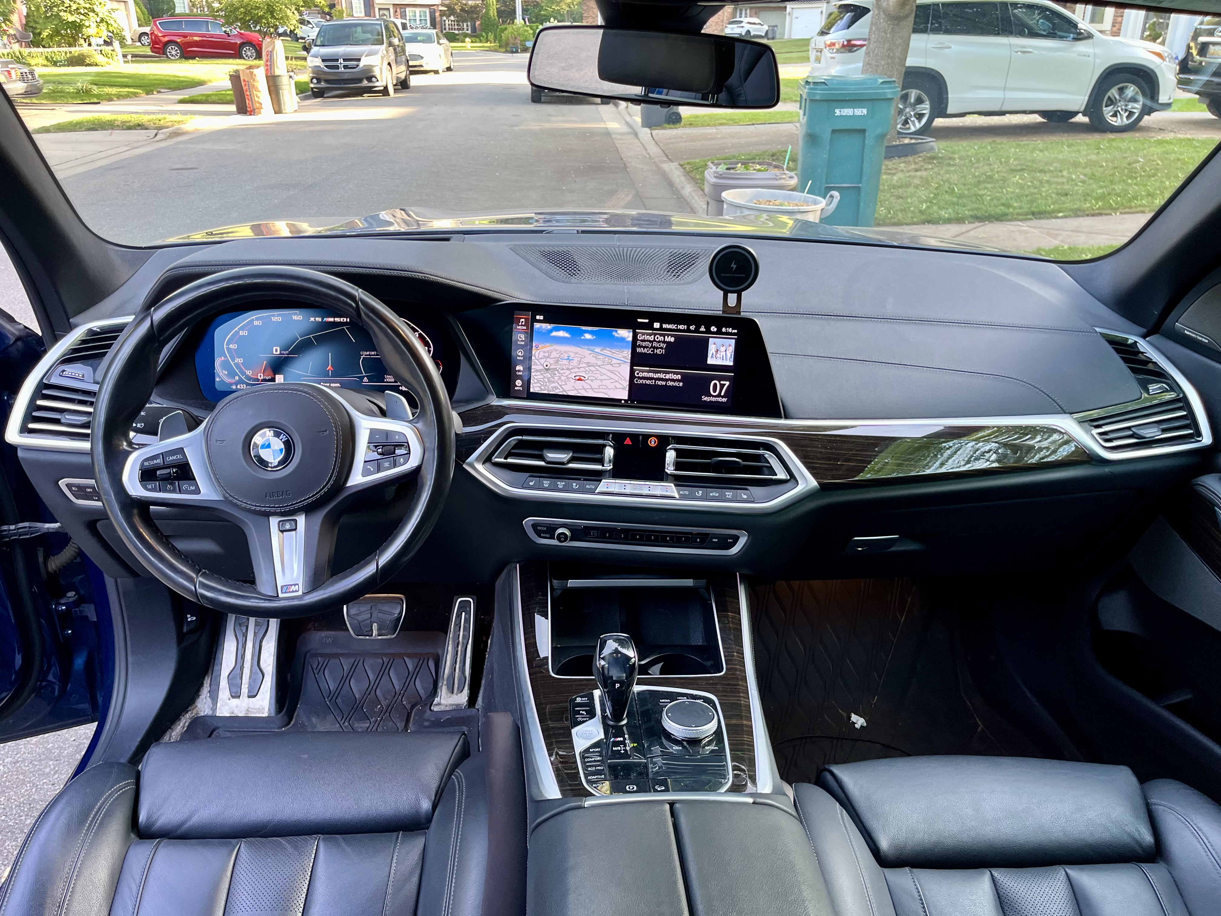 Used 2020 BMW X5 M50i w/ Premium Package AWD/4WD image 15