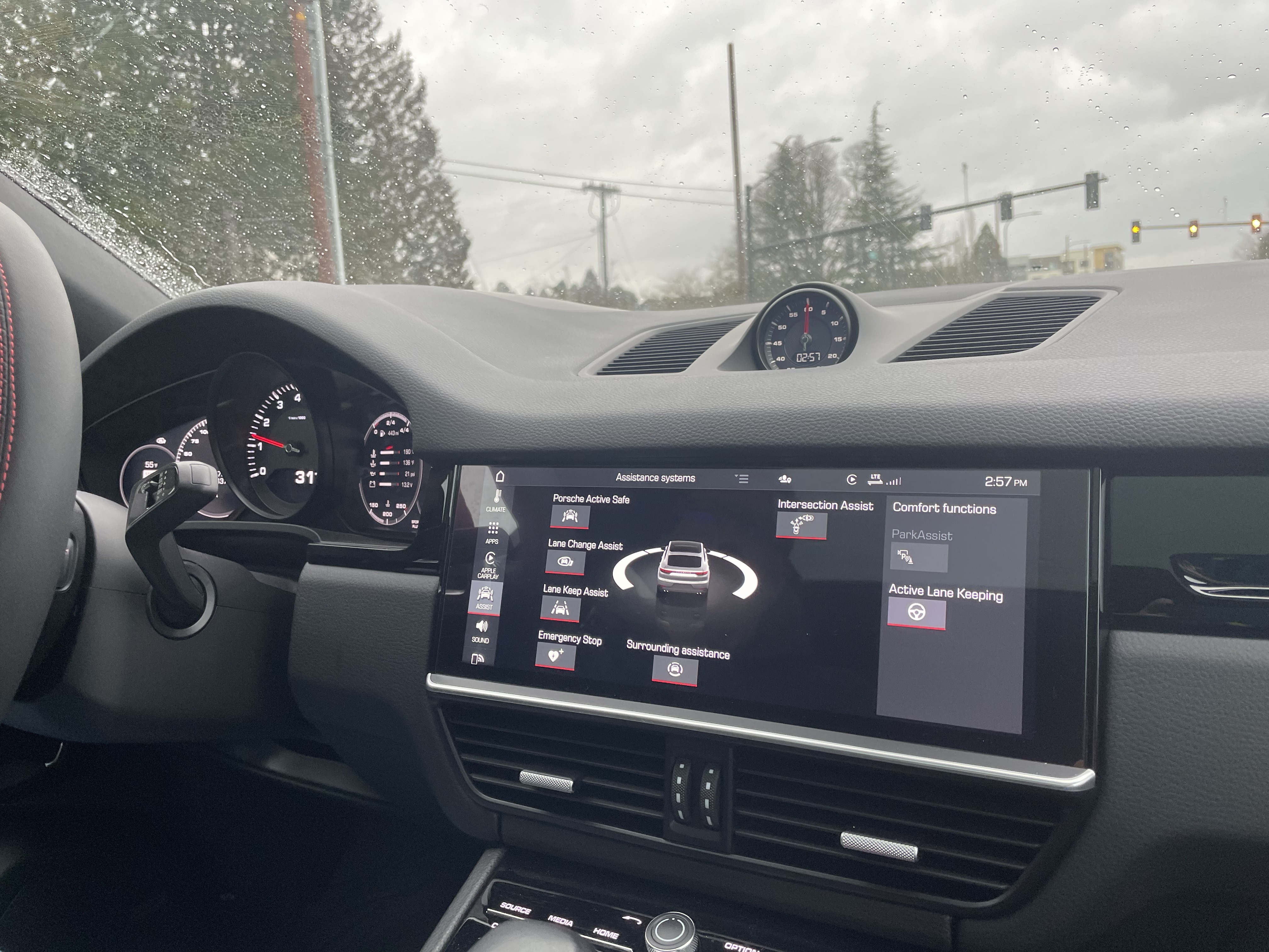 Used 2020 Porsche Cayenne AWD/4WD image 11