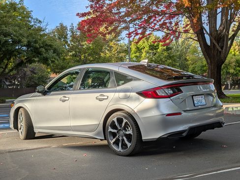 Used 2025 Honda Civic Sport Touring image 4