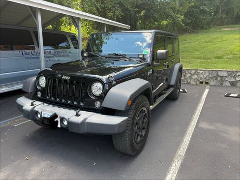Used 2017 Jeep Wrangler Unlimited Sport w/ Quick Order Package 24S AWD/4WD image 2
