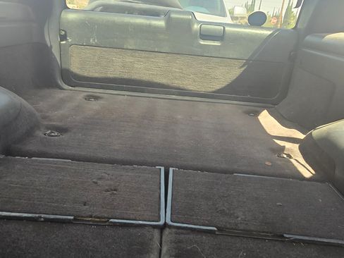 Used 2002 Chevrolet Blazer LS w/ Preferred Equipment Group image 5