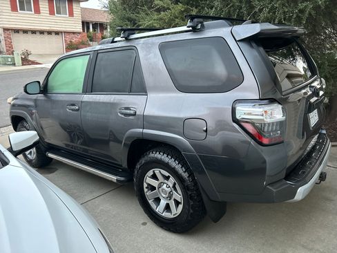 Used 2016 Toyota 4Runner 4WD image 10