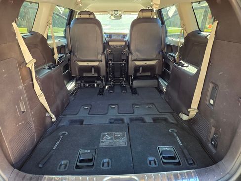 Used 2017 Kia Sedona SX Limited image 31
