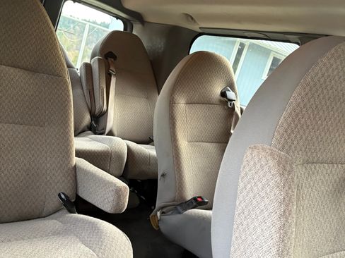 Used 2015 Chevrolet Express 2500 LT w/ LT Preferred Equipment Group image 9