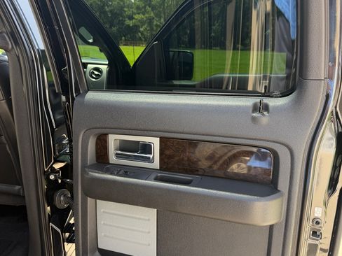 Used 2014 Ford F150 Platinum RWD image 26