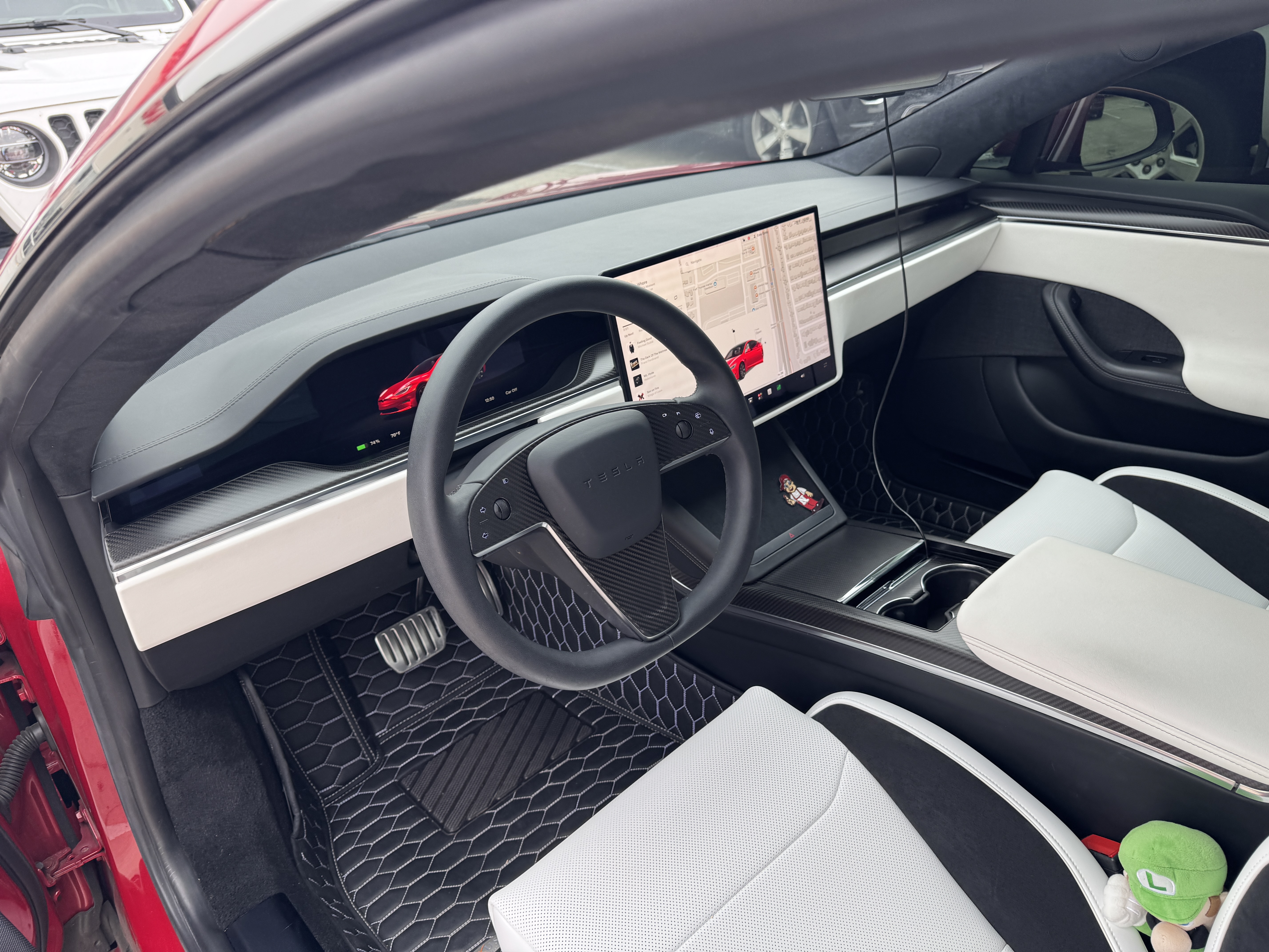 Used 2022 Tesla Model S Plaid AWD/4WD image 10