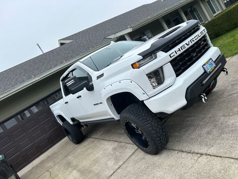 Used 2022 Chevrolet Silverado 3500 LTZ w/ LTZ Plus Package AWD/4WD image 5