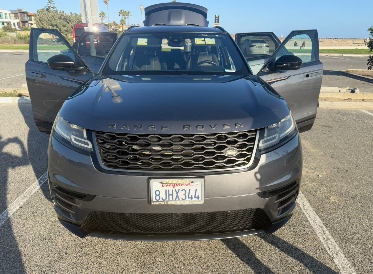 Used 2019 Land Rover Range Rover Velar R-Dynamic SE AWD/4WD image 2